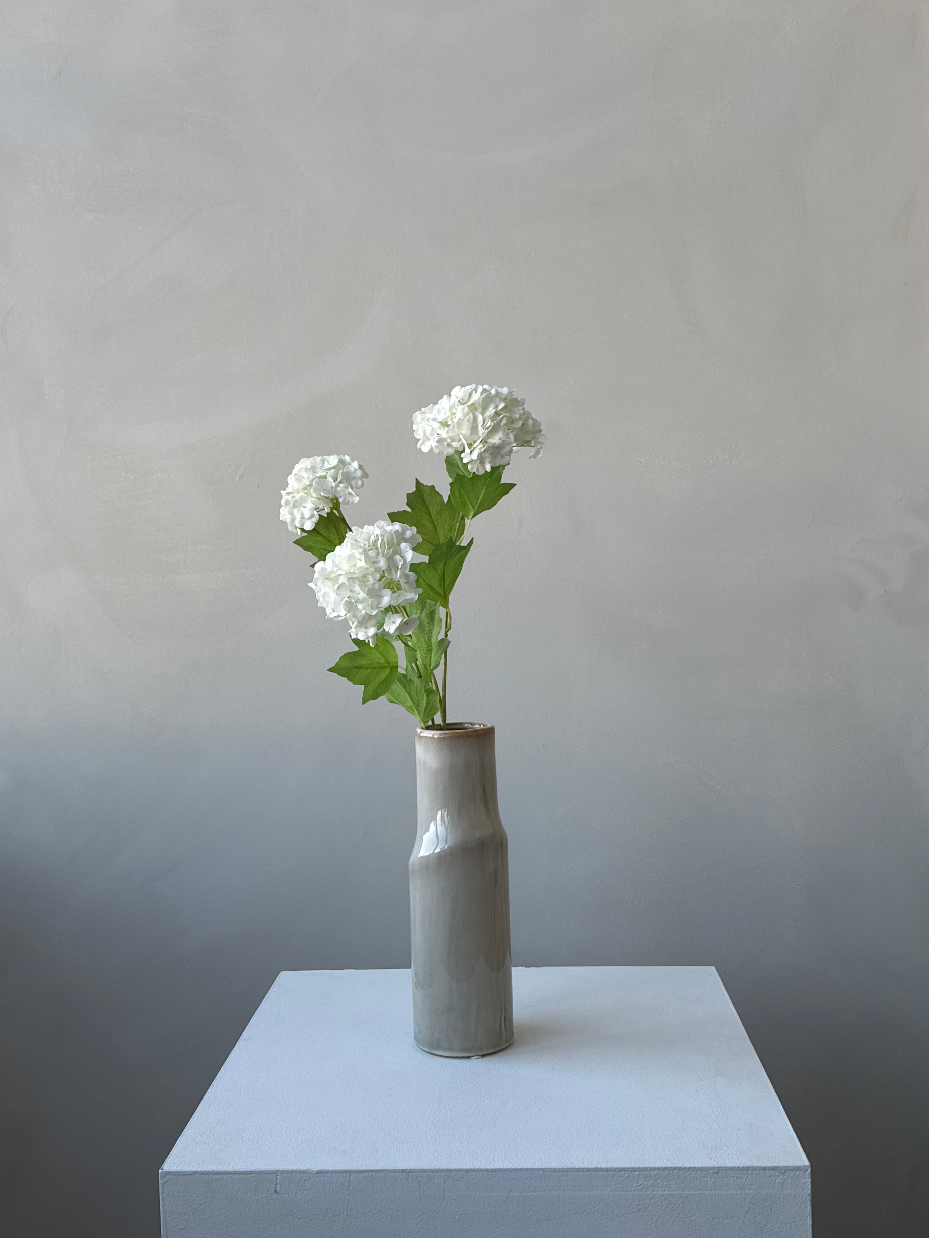 The Hydrangea Trio Stem - White