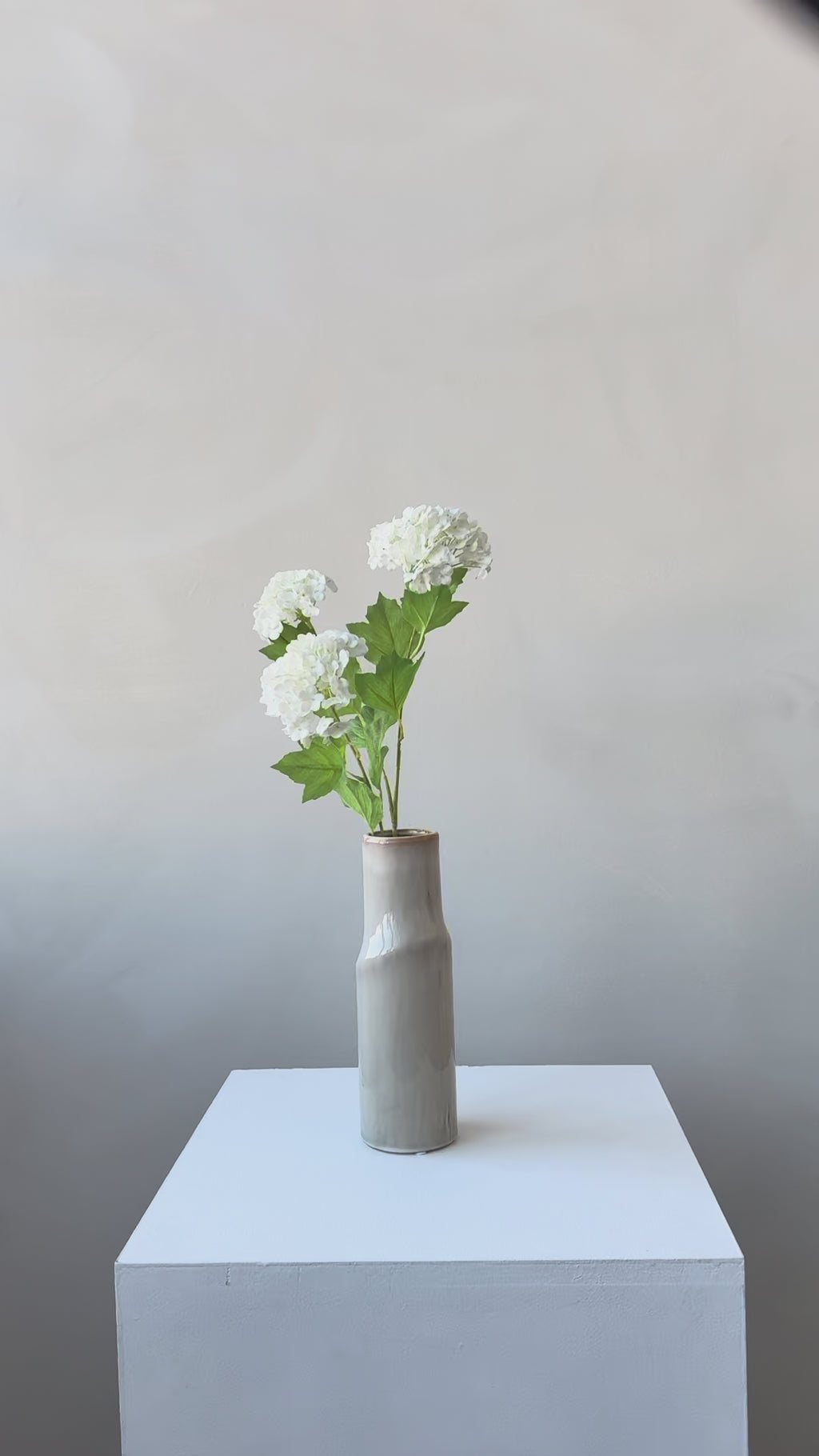 The Hydrangea Trio Stem - White